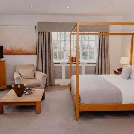 Hotel Woodlands