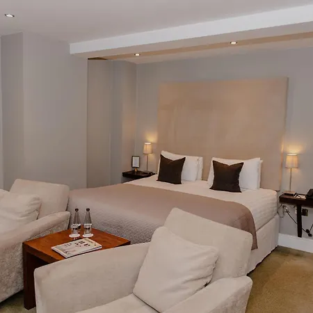 Отель Woodlands