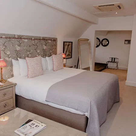Hotel Woodlands