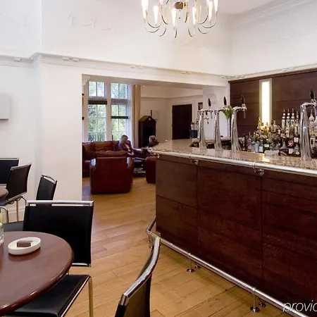 Hotel Woodlands 4*